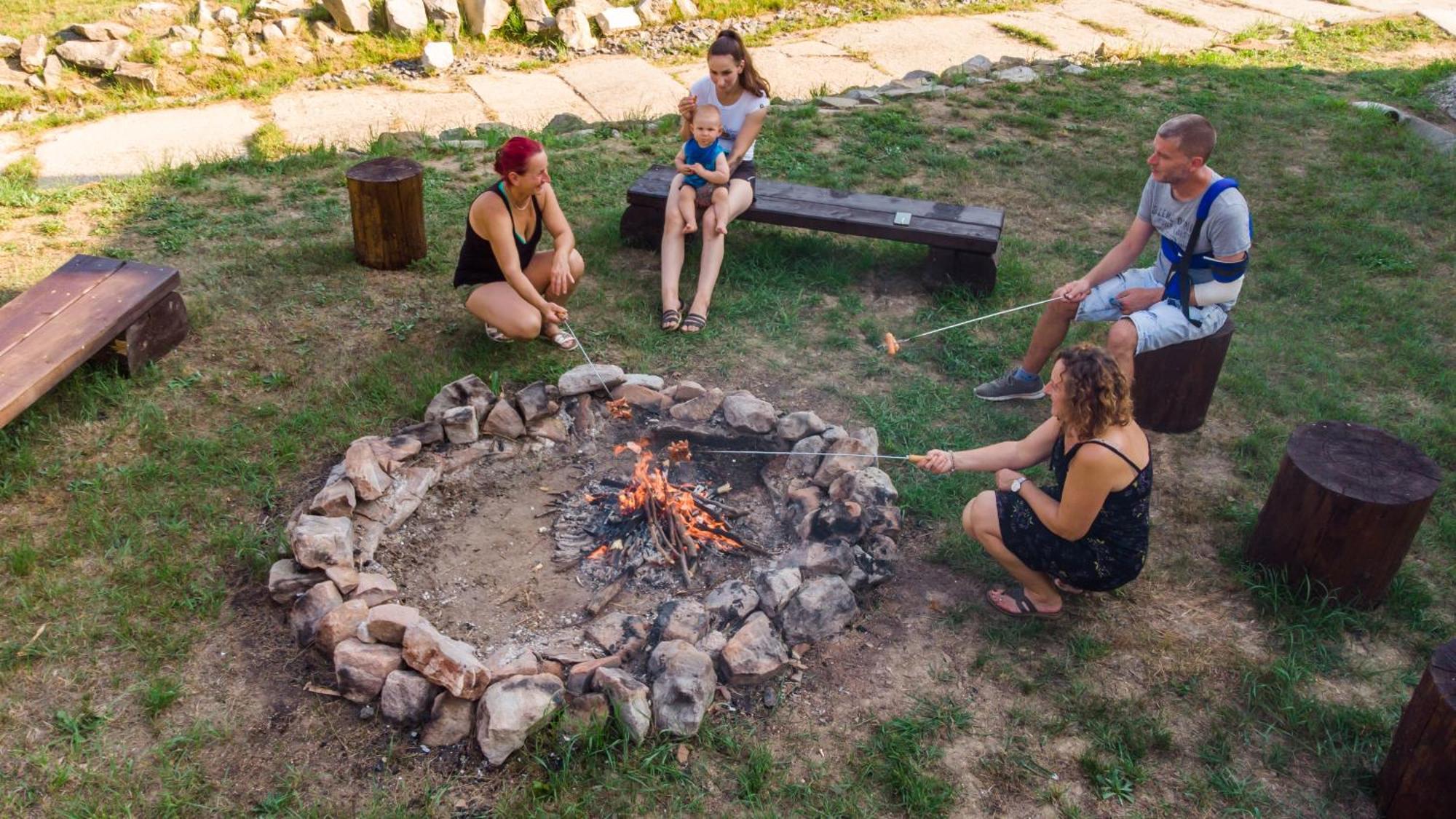 Rodinne Chaty Moravanpark - Ubytovani V Srdci Valasska Podkopná Lhota Εξωτερικό φωτογραφία